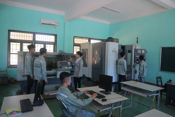 Khoa Cơ khí động lực