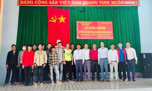Khai giảng lớp Vận hành máy nông nghiệp năm 2022