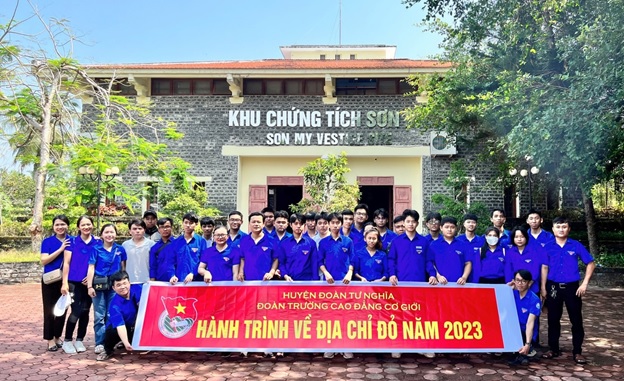 “HÀNH TRÌNH VỀ ĐỊA CHỈ ĐỎ” CỦA ĐOÀN TRƯỜNG CAO ĐẲNG CƠ GIỚI NĂM 2023