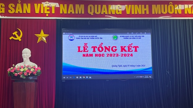 Lễ Tổng Kết - Khen Thưởng Cho Học Sinh THPT