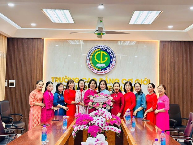 Tuần Lễ Áo Dài Chào Mừng Ngày Quốc Tế Phụ Nữ 8/3/2026